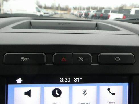 Used 2017 Ford F150 Platinum w/ Equipment Group 701A Luxury image 15