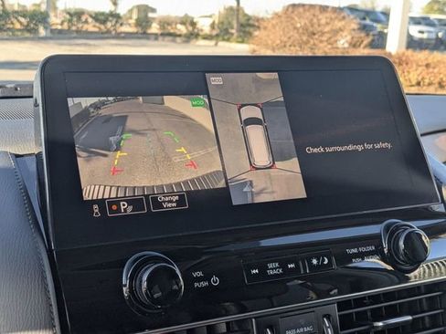 Used 2023 Nissan Armada SL w/ Captain's Chairs Package image 21