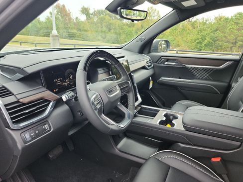 New 2026 GMC Acadia Denali w/ Super Cruise Package image 11