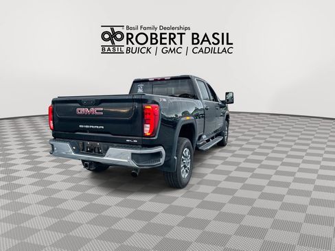 Used 2025 GMC Sierra 2500 SLE w/ SLE Value Package; AWD/4WD image 8