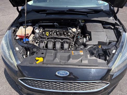 Used 2016 Ford Focus SE w/ Equipment Group 201A FWD image 7