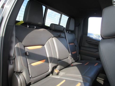 Used 2023 GMC Sierra 1500 AT4 w/ Technology Package image 26