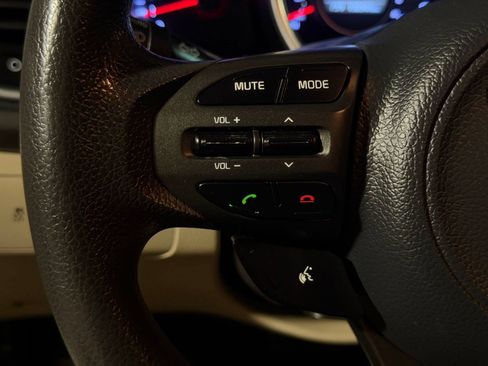 Used 2015 Kia Optima LX FWD image 16