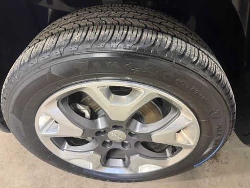 Used 2019 Jeep Compass Limited AWD/4WD image 8