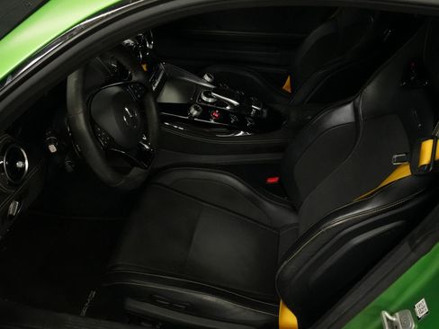 Used 2018 Mercedes-Benz AMG GT R image 15