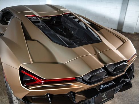 Used 2024 Lamborghini Revuelto AWD/4WD image 16