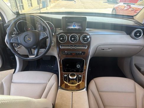 Used 2019 Mercedes-Benz GLC 350e 4MATIC image 9