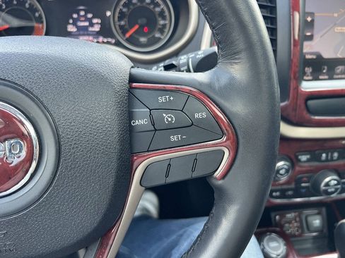Used 2015 Jeep Cherokee Limited AWD/4WD image 27
