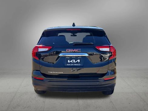 Used 2024 GMC Terrain SLE image 5