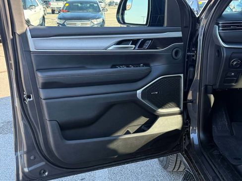 New 2026 Jeep Grand Wagoneer L Limited image 20