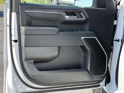 Used 2022 GMC Sierra 1500 Elevation w/ X31 Off-Road Package AWD/4WD image 8