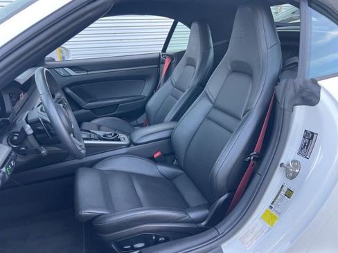 Used 2025 Porsche 911 Carrera image 18