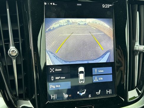 Used 2019 Volvo S60 T8 R-Design image 19