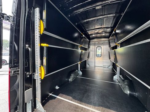 Used 2023 Ford Transit 250 148 High Roof Extended w/ Load Area Protection Package RWD image 27
