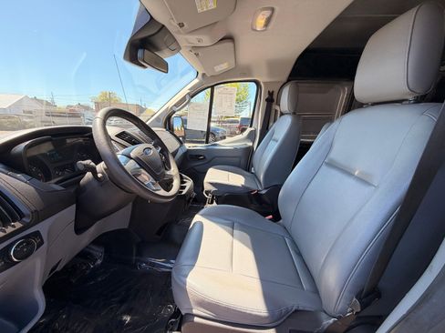 Used 2019 Ford Transit 250 148 Low Roof w/ Exterior Upgrade Package RWD image 18