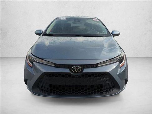 Used 2022 Toyota Corolla LE FWD image 2