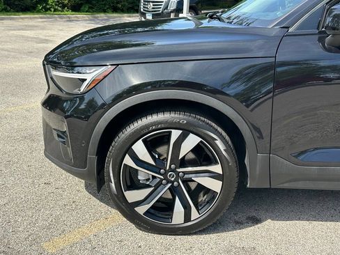 Used 2025 Volvo XC40 B5 Plus AWD/4WD image 10