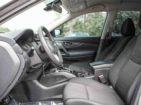 Used 2020 Nissan Rogue S image 18
