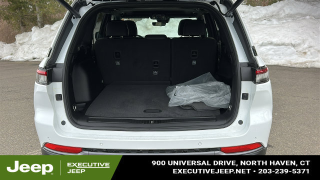 New 2026 Jeep Grand Cherokee Altitude AWD/4WD image 26