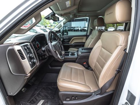 Used 2018 GMC Sierra 3500 Denali w/ Duramax Plus Package AWD/4WD image 23