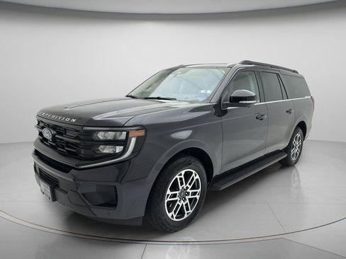 Used 2025 Ford Expedition Max Active AWD/4WD image 6