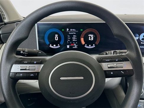 Certified 2025 Hyundai Tucson SEL image 12