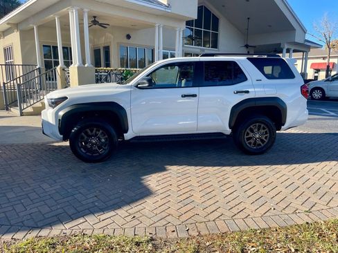 Used 2025 Toyota 4Runner SR5 image 2