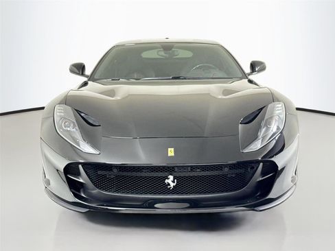 Used 2018 Ferrari 812 Superfast image 11