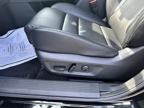 Certified 2023 Nissan Rogue SV w/ SV Premium B Package FWD image 22