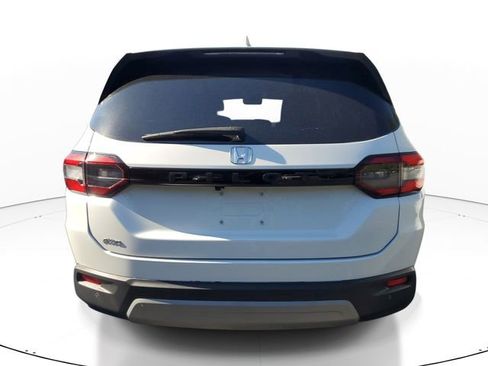 Used 2025 Honda Pilot EX-L image 5