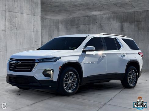 Certified 2023 Chevrolet Traverse LT FWD image 2