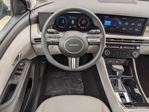 New 2026 Hyundai Tucson SEL image 12