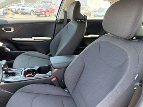 New 2026 Kia K4 FWD image 19