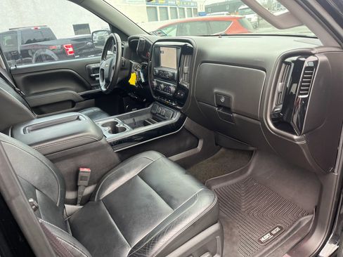 Used 2015 Chevrolet Silverado 1500 LTZ Z71 w/ LTZ Plus Package image 11