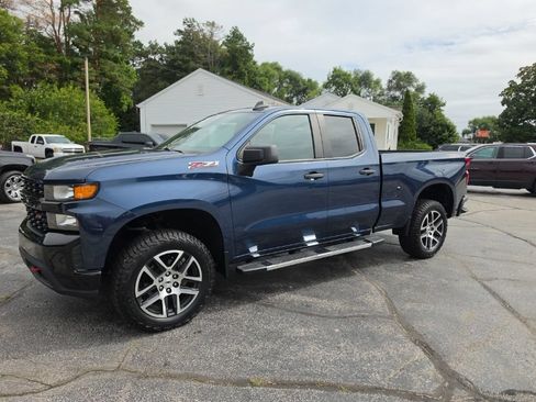 Certified 2019 Chevrolet Silverado 1500 Custom Trail Boss w/ Custom Convenience Package AWD/4WD image 3