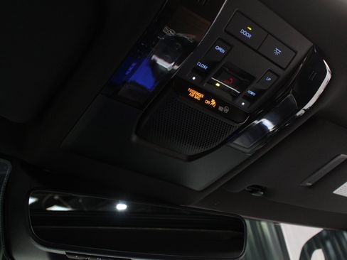Used 2024 Lexus GX 550 w/ Cold Area Package AWD/4WD image 28