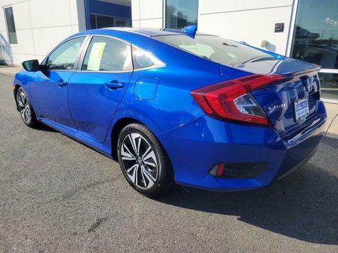 Used 2018 Honda Civic EX-L image 3
