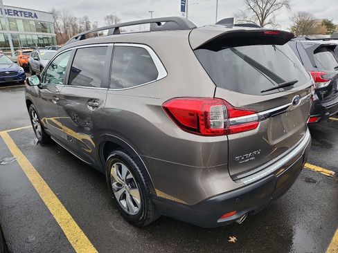 Used 2022 Subaru Ascent Premium w/ Convenience Package image 4