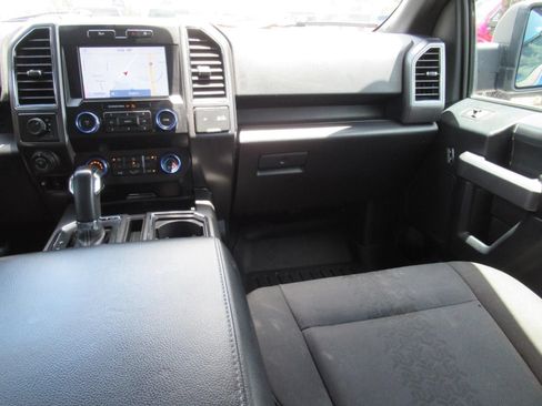 Used 2019 Ford F150 XLT w/ Equipment Group 302A Luxury AWD/4WD image 14