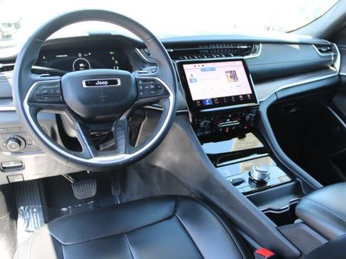 Used 2024 Jeep Grand Cherokee Limited 4xe AWD/4WD image 16