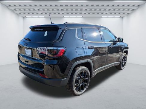 New 2026 Jeep Compass Latitude AWD/4WD image 4