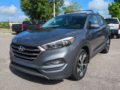 Used 2016 Hyundai Tucson Sport FWD image 2