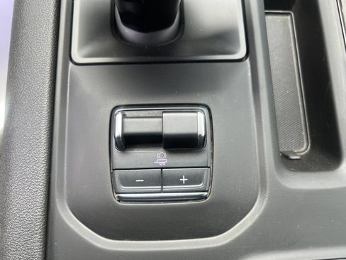 Used 2024 GMC Sierra 1500 AT4 w/ AT4 Premium Package AWD/4WD image 43