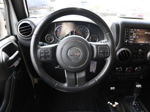 Used 2018 Jeep Wrangler Unlimited Sport S AWD/4WD image 15