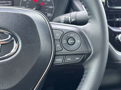 Certified 2025 Toyota Corolla SE image 16