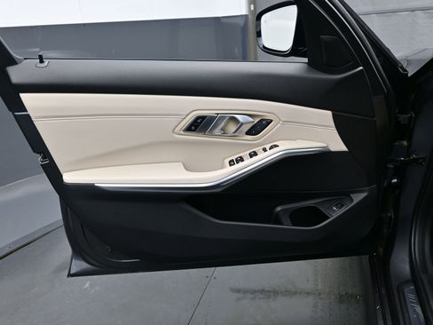 Used 2022 BMW M340i xDrive w/ Premium Package image 9