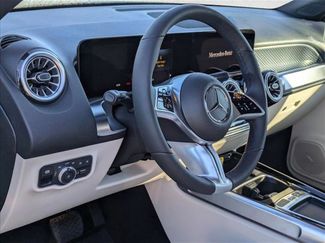 New 2026 Mercedes-Benz GLB 250 video 3