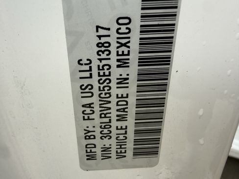 Used 2025 RAM ProMaster 2500 w/ Convenience Group FWD image 34