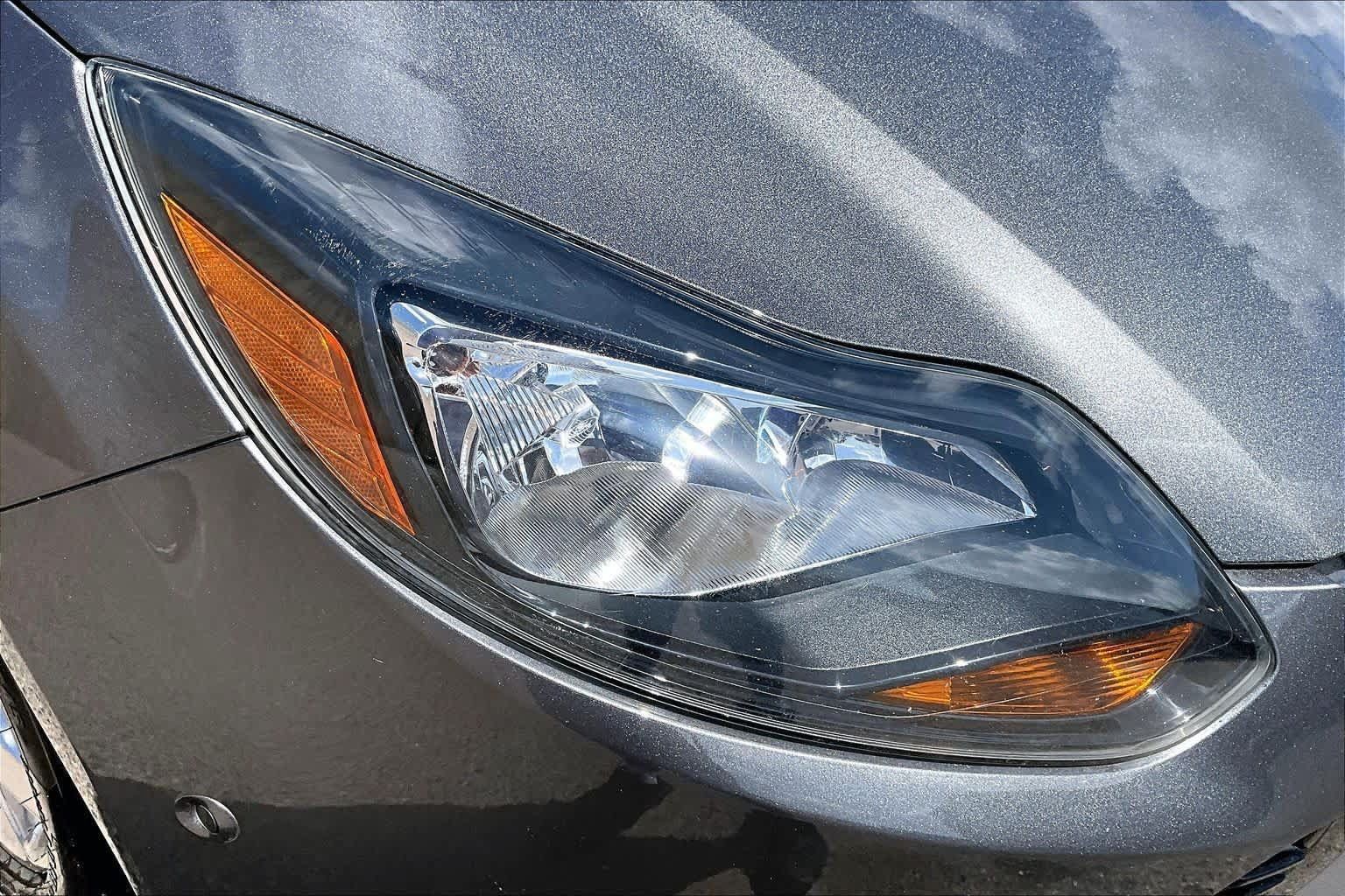 Used 2013 Ford Focus Titanium FWD image 27