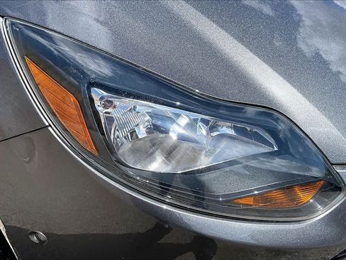 Used 2013 Ford Focus Titanium FWD image 27